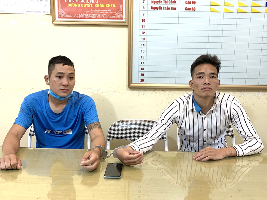 Công an huyện Bắc Quang bắt giữ 2 đối tượng cướp giật tài sản