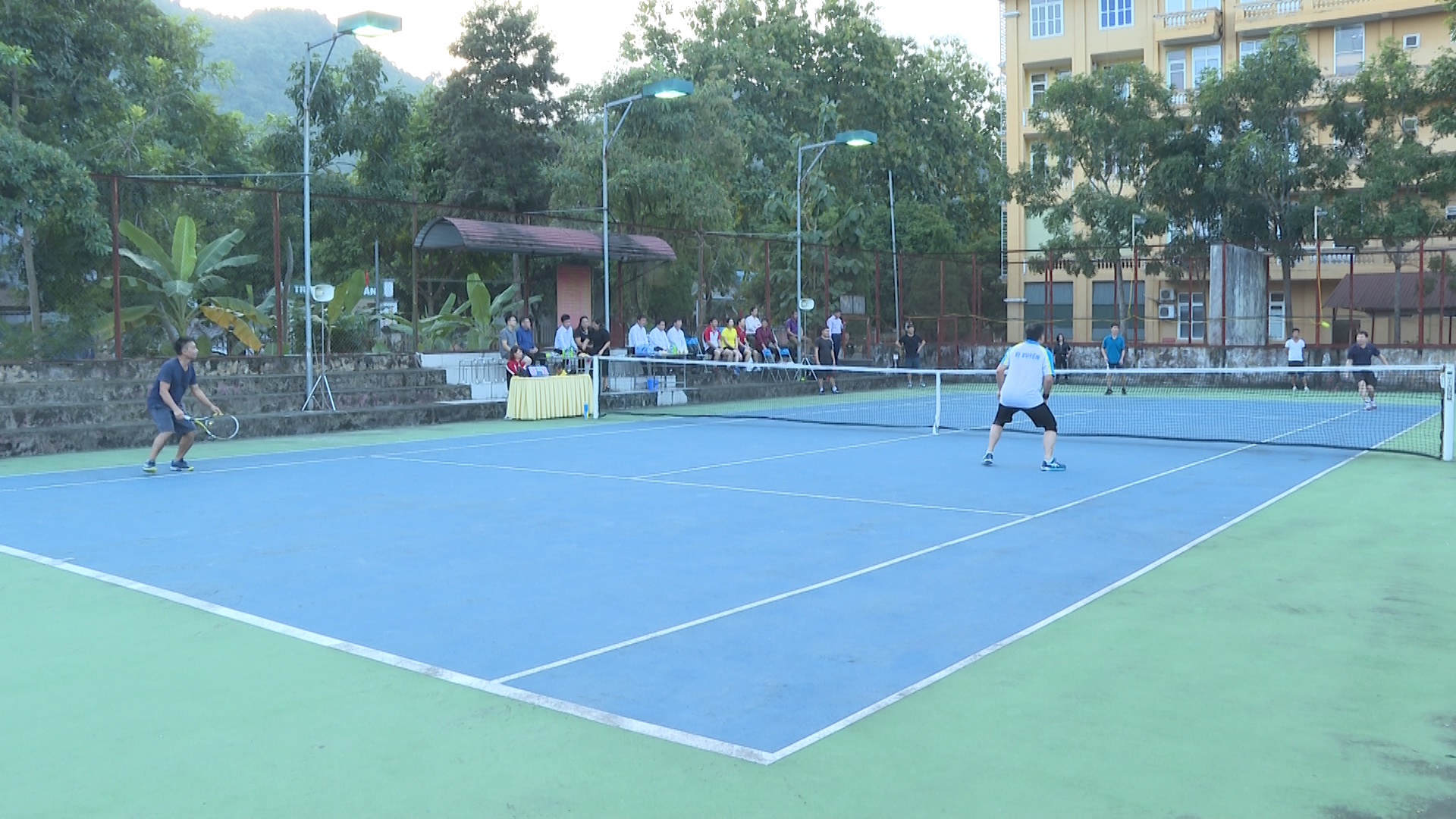 Giao lưu quần vợt giữa Văn phòng Tỉnh ủy với CLB quần vợt 3/2 Vị Xuyên.
