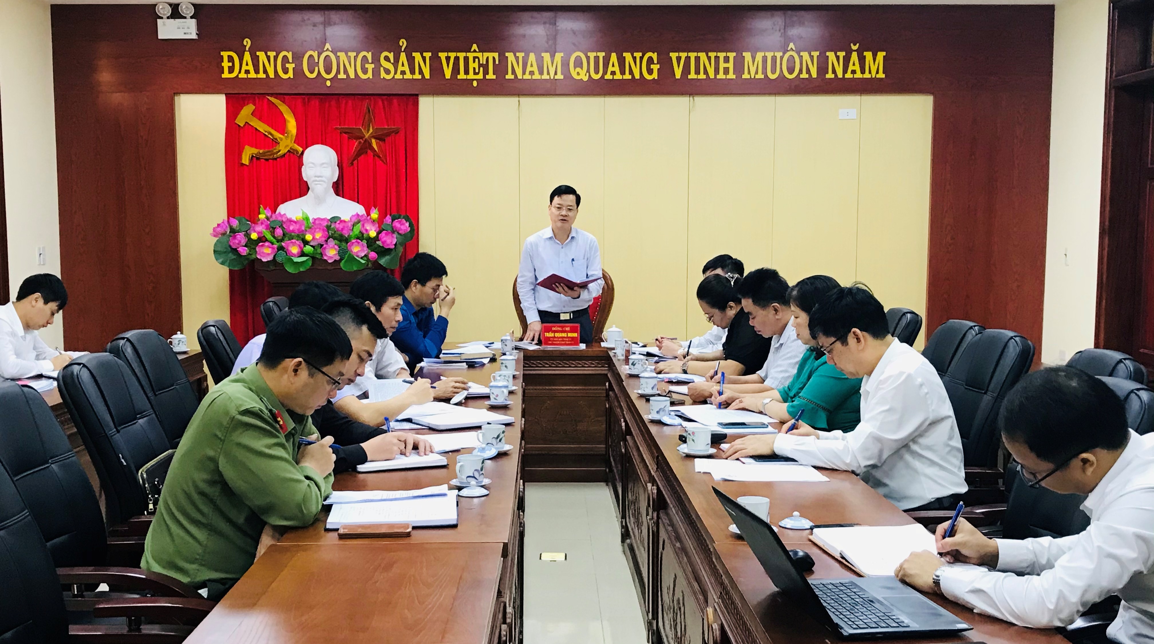 Chủ nhiệm Ủy Ban kiểm tra Tỉnh ủy Trần Quang Minh làm việc tại huyện Vị Xuyên