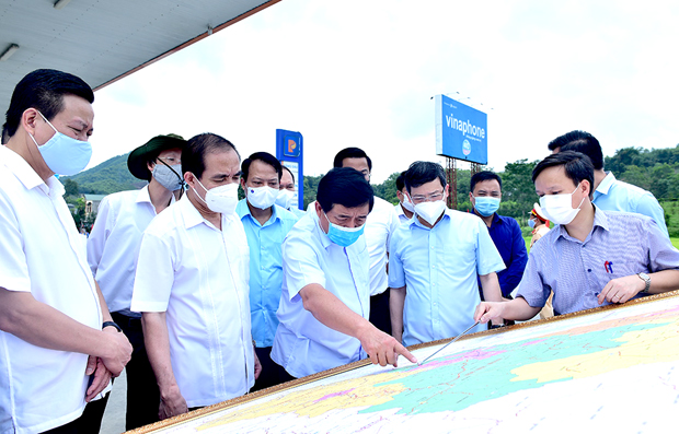 Bộ Kế hoạch và đầu tư, lãnh đạo 2 tỉnh Tuyên Quang, Hà Giang khảo sát tuyến đường tốc độ cao Tuyên Quang - Hà Giang