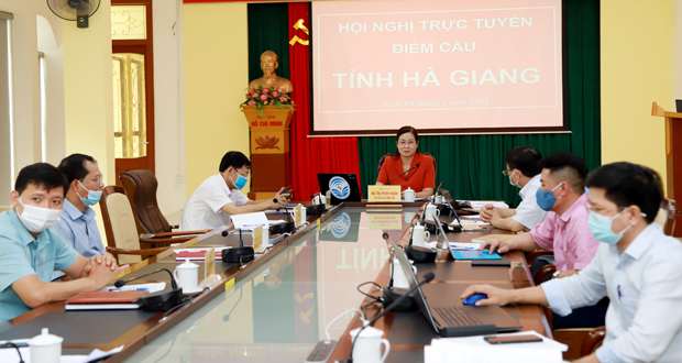Phó Chủ tịch UBND tỉnh Hà Thị Minh Hạnh họp trực tuyến với Tổng Cục Đường bộ Việt Nam và Ngân hàng Thế giới