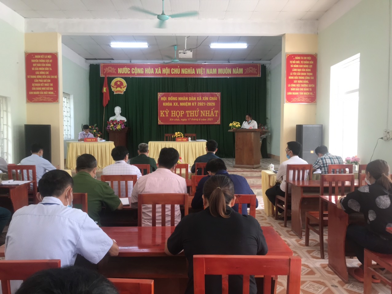 Kỳ họp thứ nhất Hội đồng nhân dân xã Xín Chải Khóa XX, nhiệm kỳ 2021 -2026